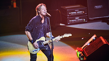 ICC Sydney Theatre launches with Keith Urban