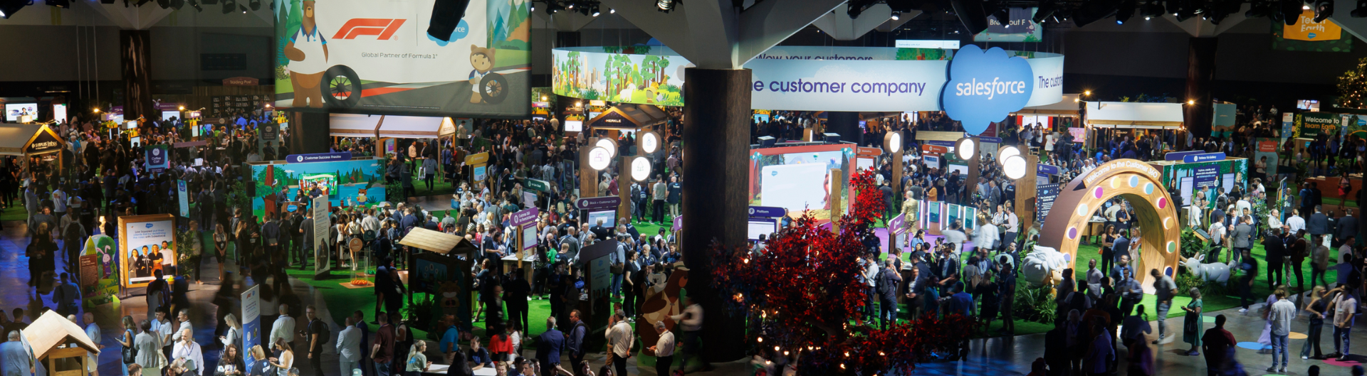 Salesforce world tour at a busy ICC Sydney Exhibition Hall