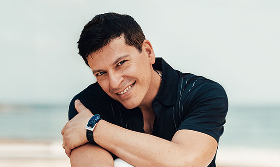 Patrizio Buanne opens new tab