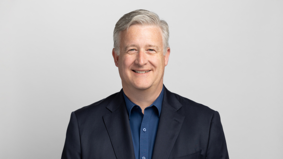 Travis Henry headshot